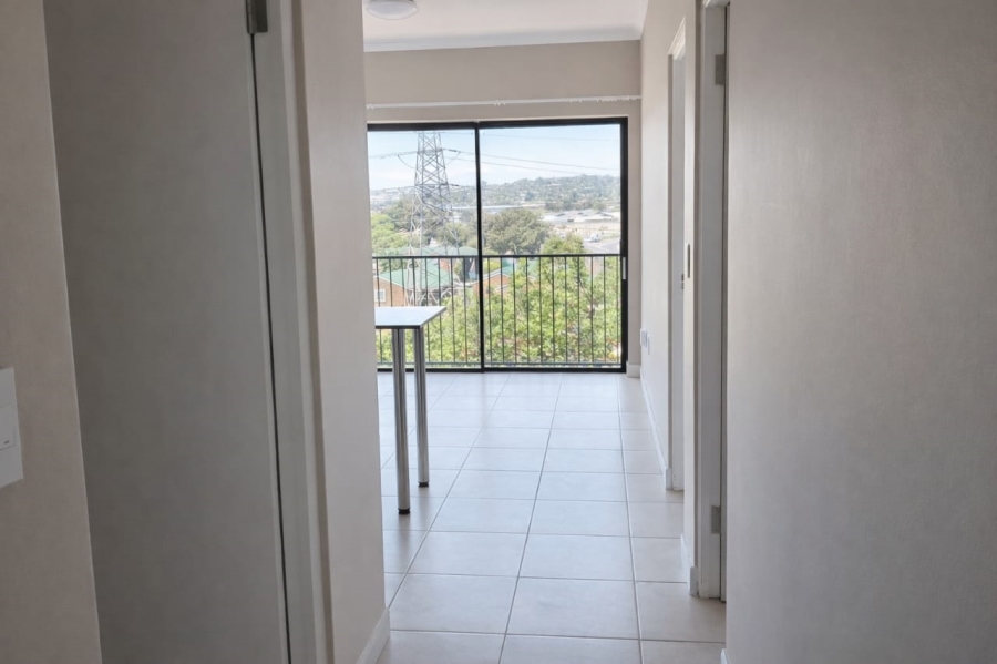 2 Bedroom Property for Sale in Oakglen Western Cape